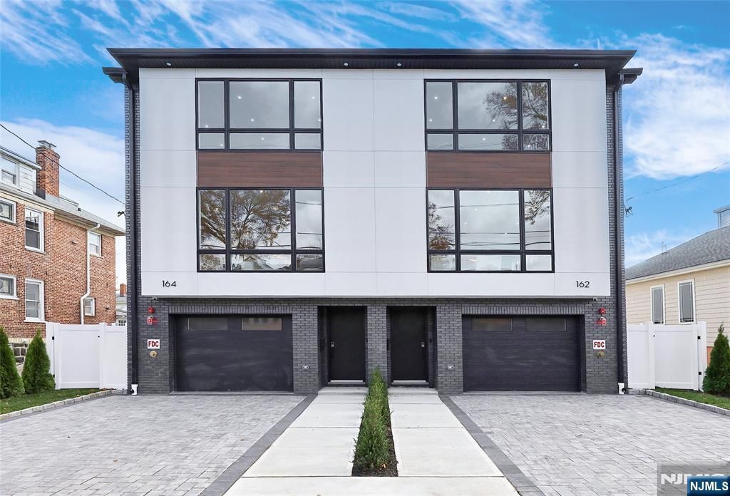 164 Oakwood Avenue, Cliffside Park, NJ 07010