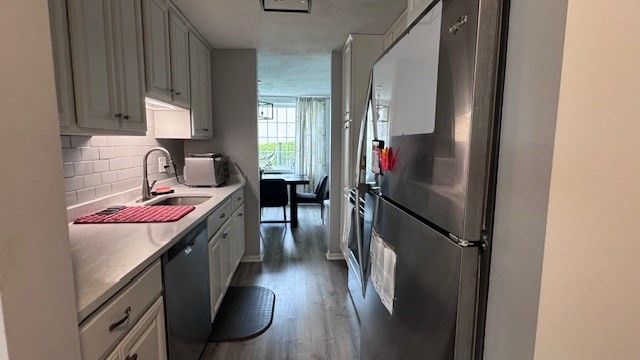 54 Patrick Rd 54, Tewksbury, MA 01876