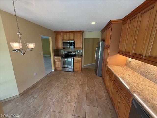 4584 31st AVE SW, Naples, FL 34116