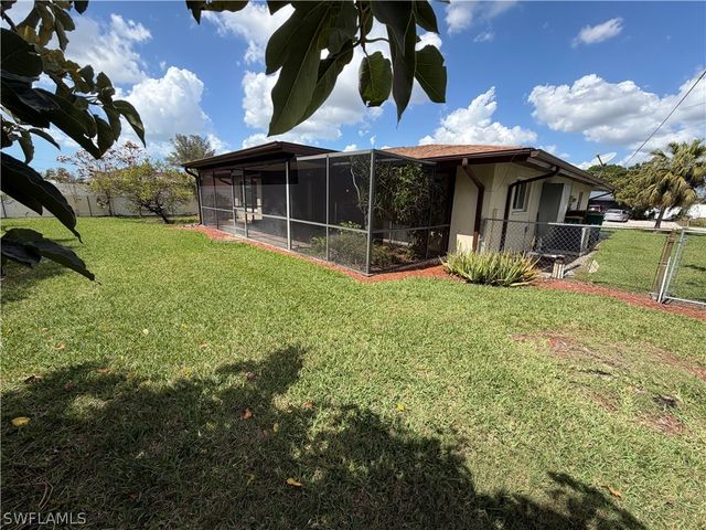 4584 31st AVE SW, Naples, FL 34116