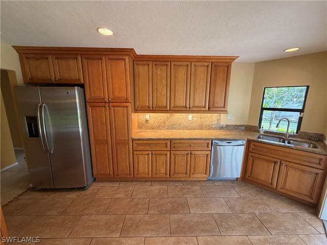 4584 31st AVE SW, Naples, FL 34116