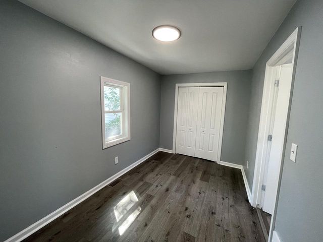 1537 S 94th STREET, West Allis, WI 53214