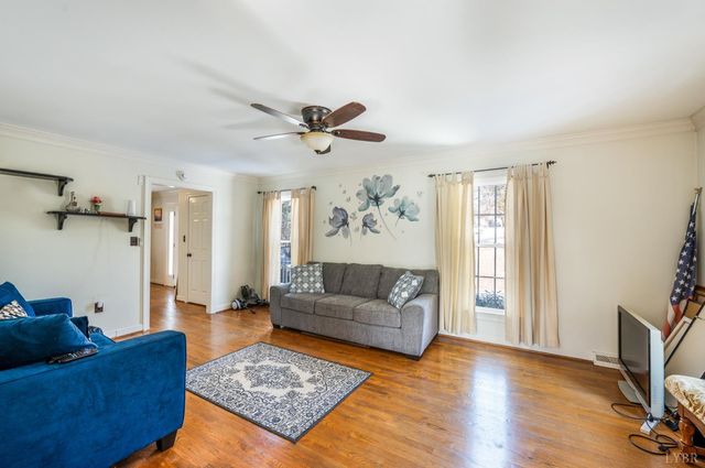 109 Deertrack Drive, Forest, VA 24551