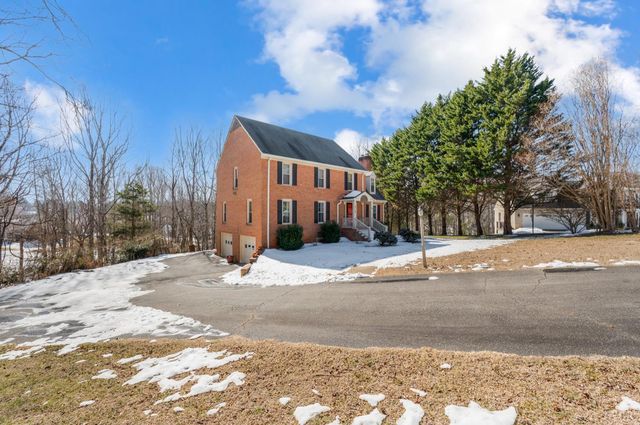 109 Deertrack Drive, Forest, VA 24551