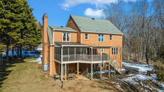 109 Deertrack Drive, Forest, VA 24551