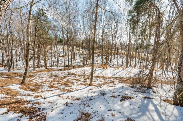 109 Deertrack Drive, Forest, VA 24551