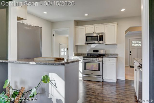 3210 N Connecticut Avenue, Royal Oak, MI 48073