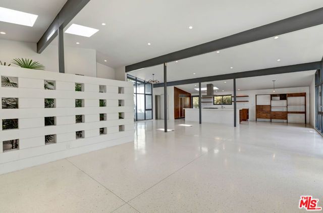 7560 Lolina Lane, Los Angeles, CA 90046