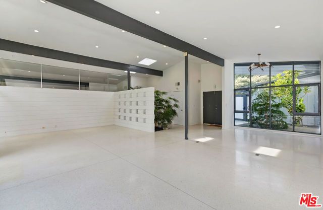 7560 Lolina Lane, Los Angeles, CA 90046