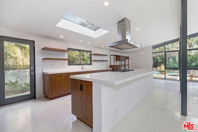 7560 Lolina Lane, Los Angeles, CA 90046