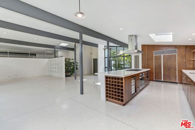 7560 Lolina Lane, Los Angeles, CA 90046