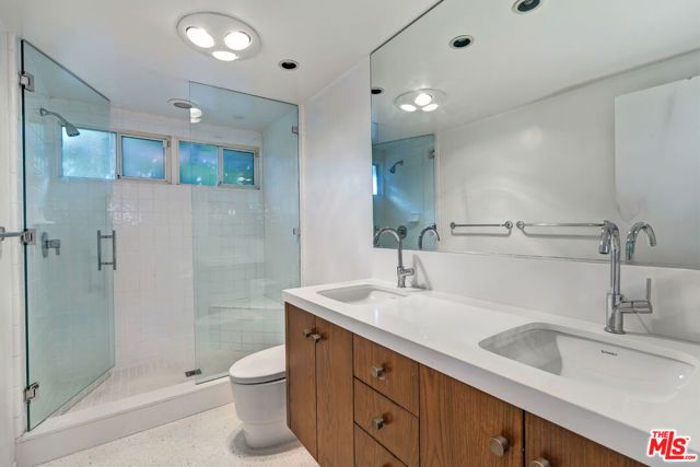 7560 Lolina Lane, Los Angeles, CA 90046
