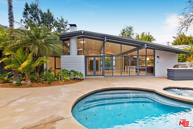 7560 Lolina Lane, Los Angeles, CA 90046