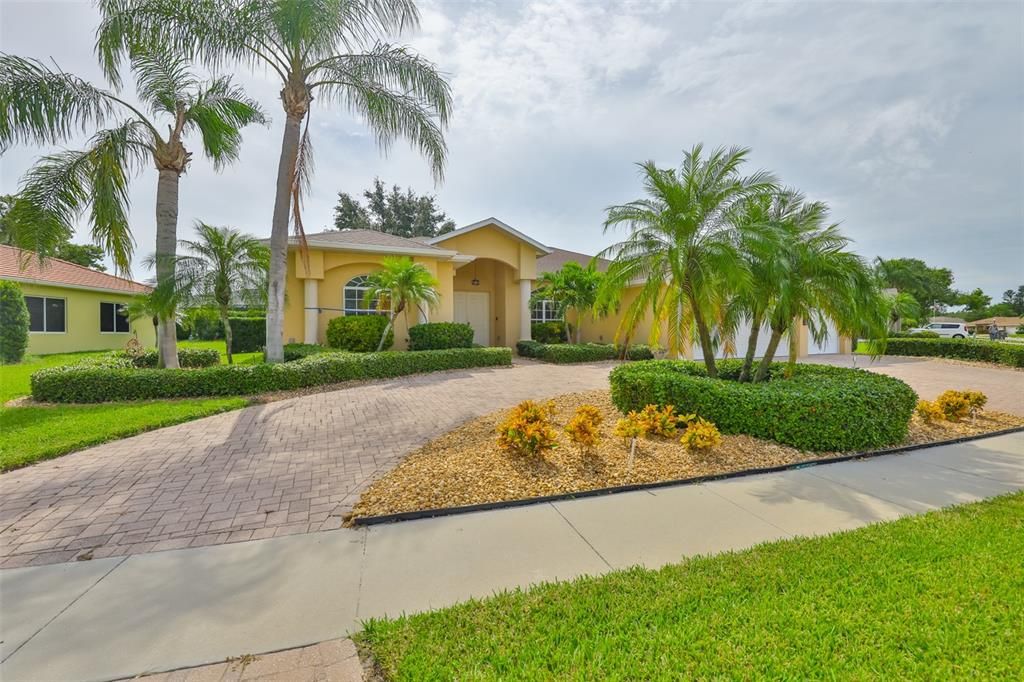 3723 GAVIOTA DRIVE, Sun City Center, FL 33573