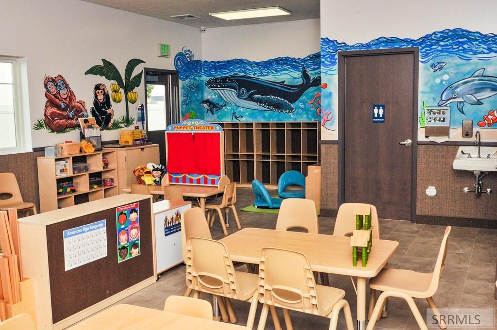 Image 38 of property listing at 1002 Rupe Drive, Blackfoot, ID 83221