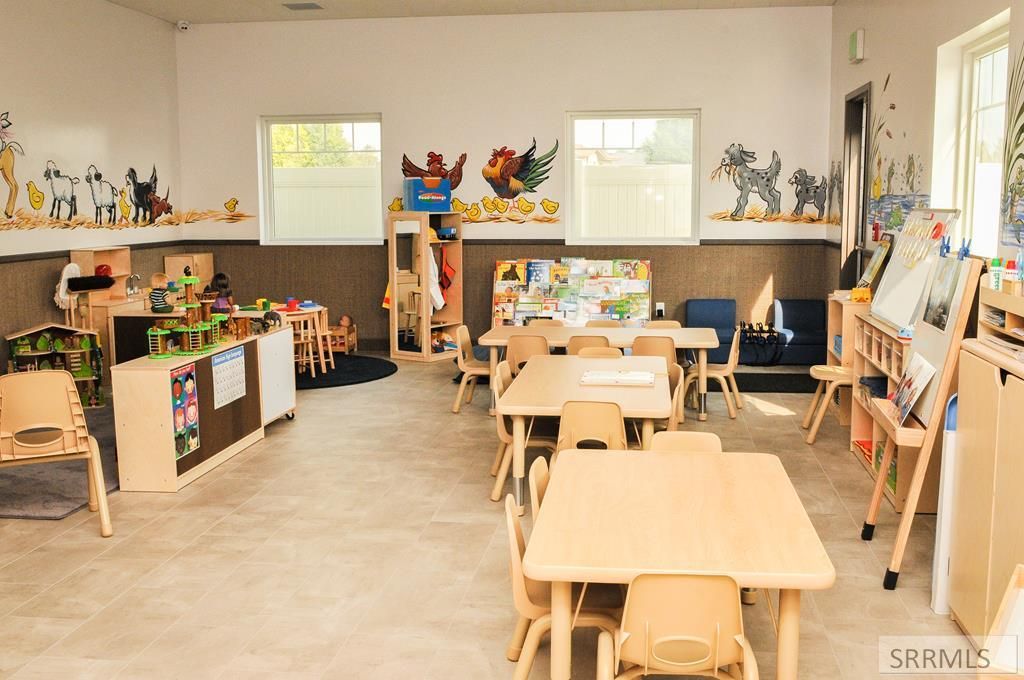 Image 39 of property listing at 1002 Rupe Drive, Blackfoot, ID 83221