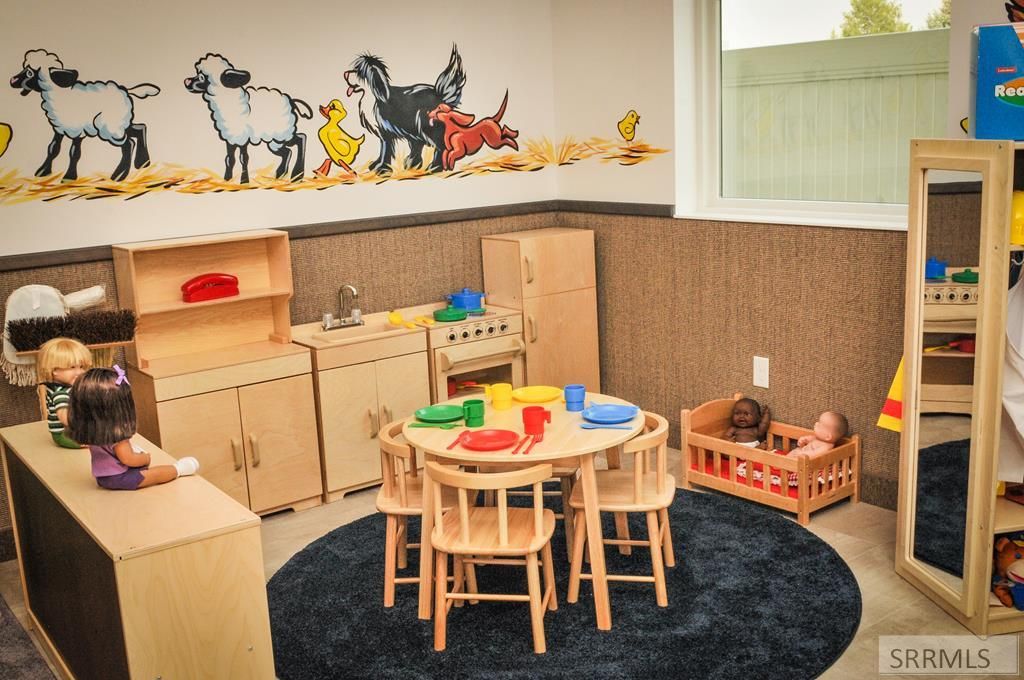 Image 40 of property listing at 1002 Rupe Drive, Blackfoot, ID 83221