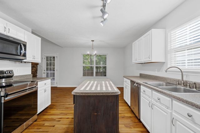 109 Oak Ridge Drive, Lafayette, GA 30728