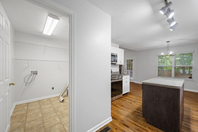 109 Oak Ridge Drive, Lafayette, GA 30728