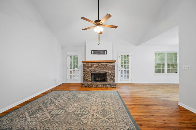 109 Oak Ridge Drive, Lafayette, GA 30728