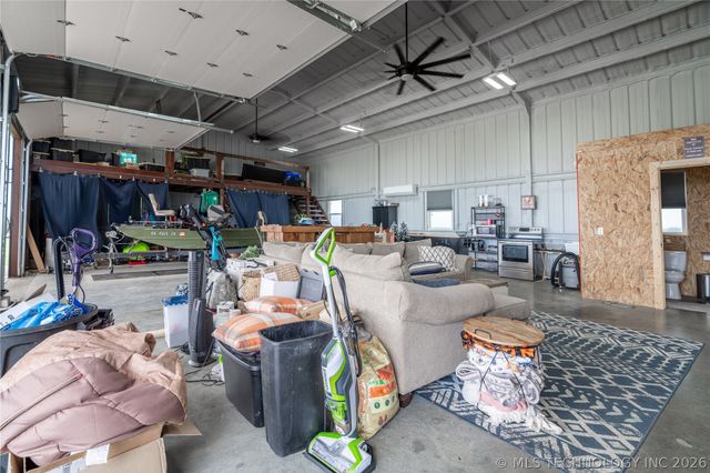 10189 Muncrief Road, Kingston, OK 73439