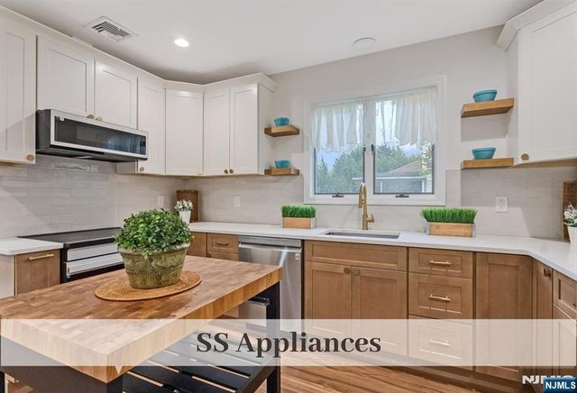 31 Kent Road, Glen Rock, NJ 07452