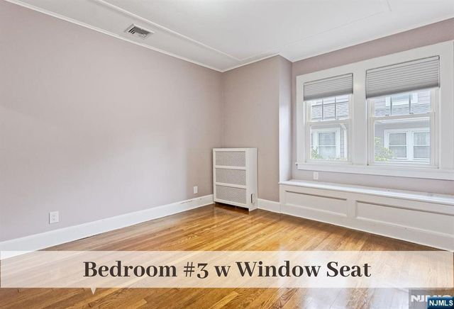 31 Kent Road, Glen Rock, NJ 07452