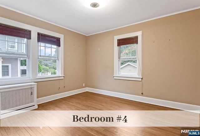 31 Kent Road, Glen Rock, NJ 07452