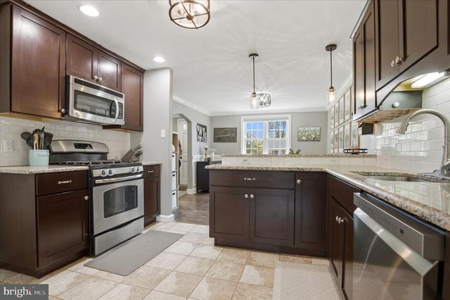 235 W KING ST, Pottstown, PA 19464