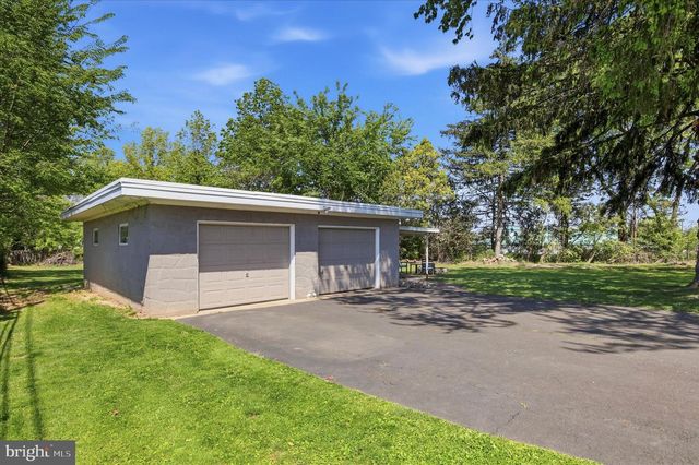 235 W KING ST, Pottstown, PA 19464