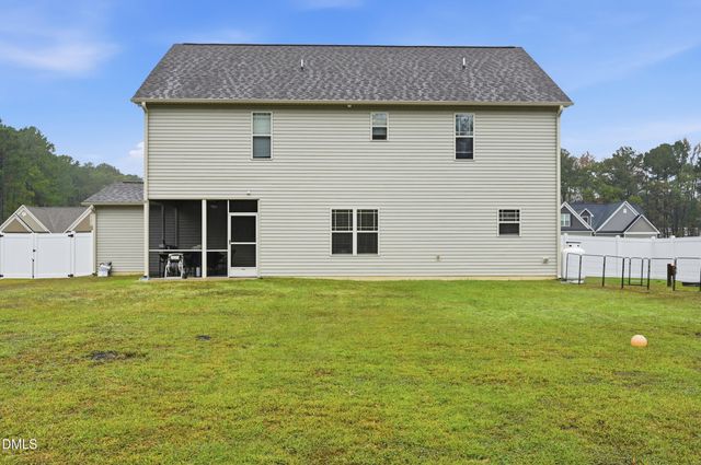 76 Cozy Brook Court, Clayton, NC 27520