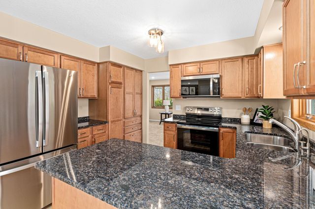 201 Lilac Lane, Shoreview, MN 55126