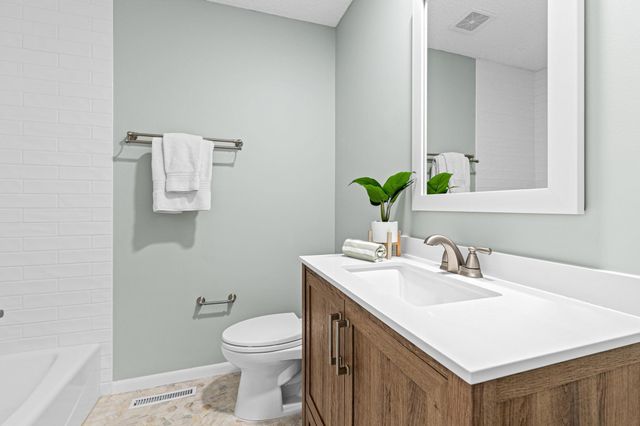 201 Lilac Lane, Shoreview, MN 55126