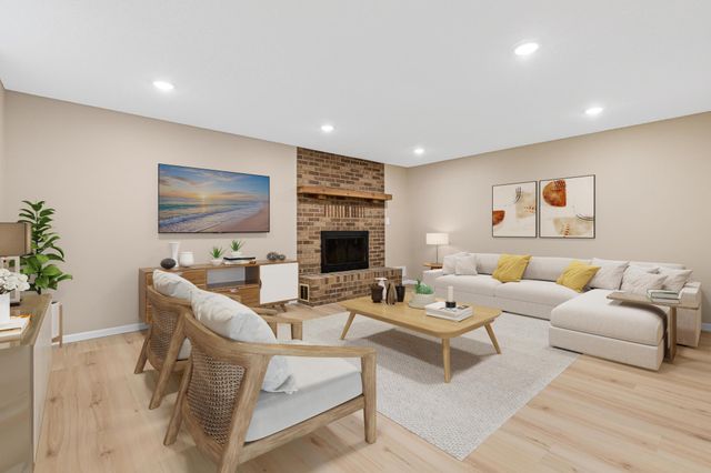 201 Lilac Lane, Shoreview, MN 55126