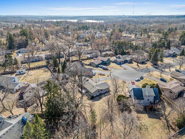 201 Lilac Lane, Shoreview, MN 55126