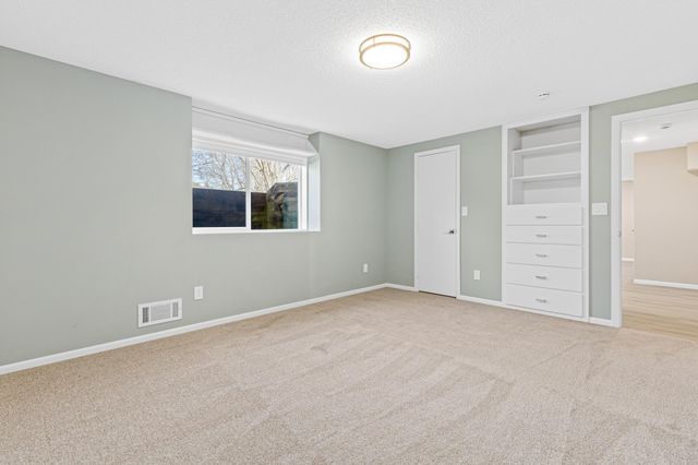 201 Lilac Lane, Shoreview, MN 55126