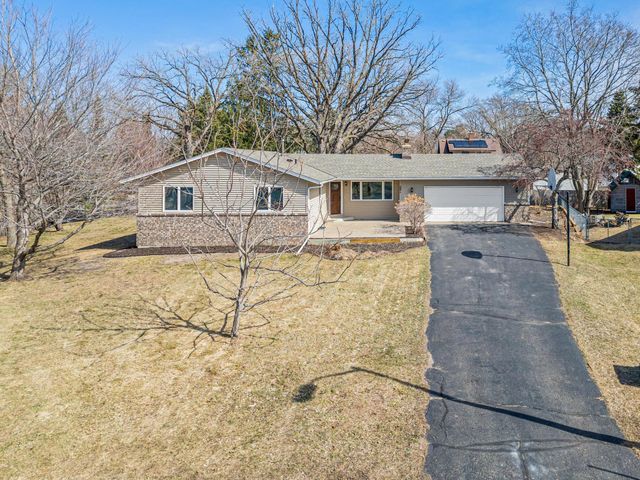201 Lilac Lane, Shoreview, MN 55126
