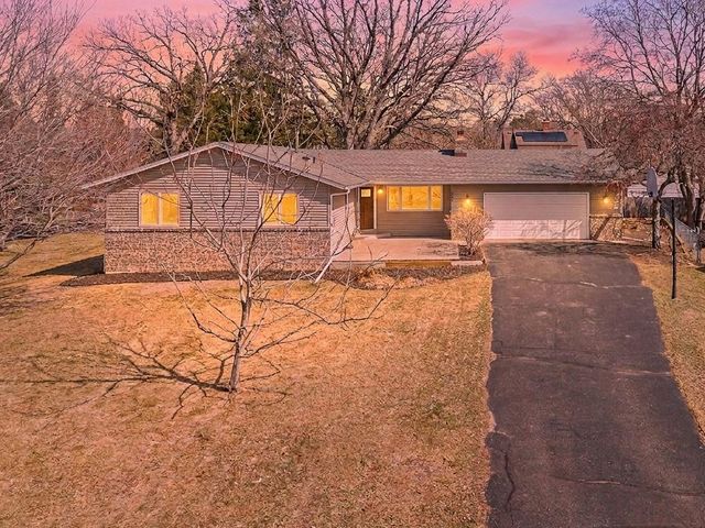 201 Lilac Lane, Shoreview, MN 55126