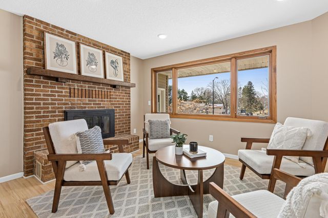 201 Lilac Lane, Shoreview, MN 55126