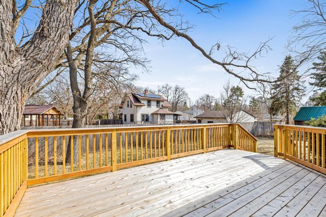 201 Lilac Lane, Shoreview, MN 55126