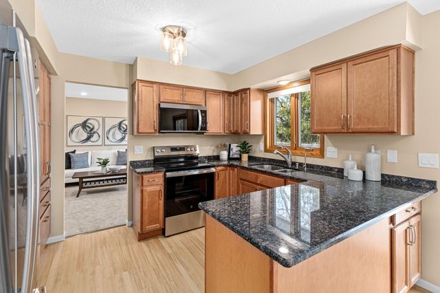 201 Lilac Lane, Shoreview, MN 55126