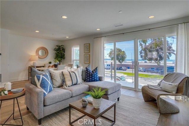4601 E Ocean Boulevard, Long Beach, CA 90803