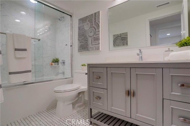 4601 E Ocean Boulevard, Long Beach, CA 90803