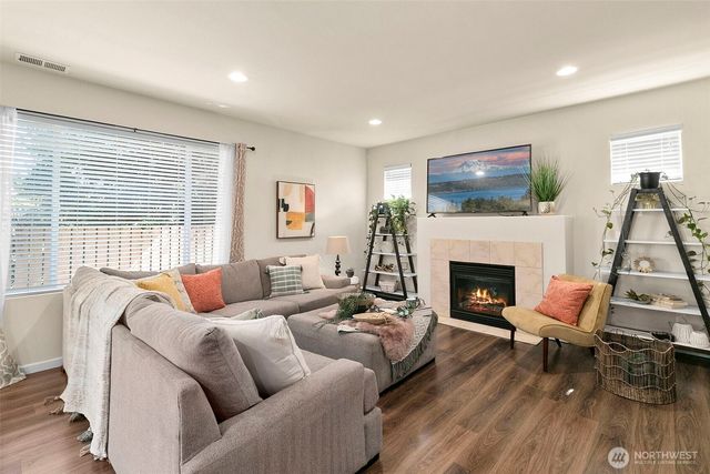 1714 Craig Road SE, Olympia, WA 98501