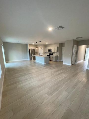 7564 FREESIA TRACE, Wesley Chapel, FL 33545
