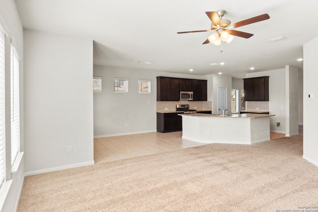 8904 Portobello Way, Converse, TX 78109