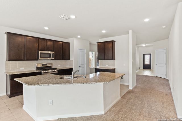 8904 Portobello Way, Converse, TX 78109