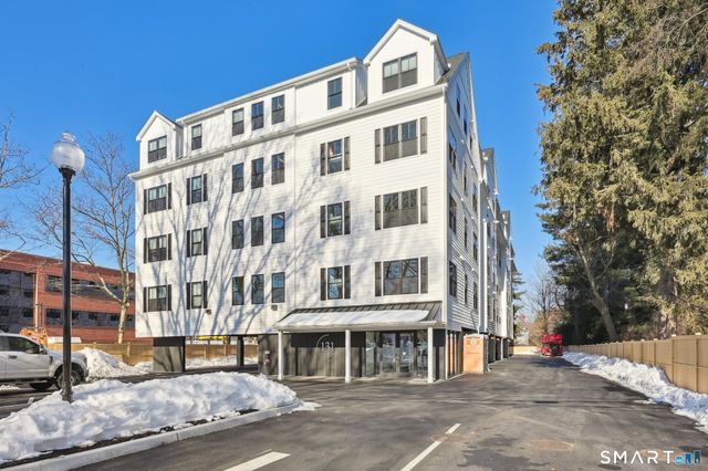 131 Beach Road 104, Fairfield, CT 06824