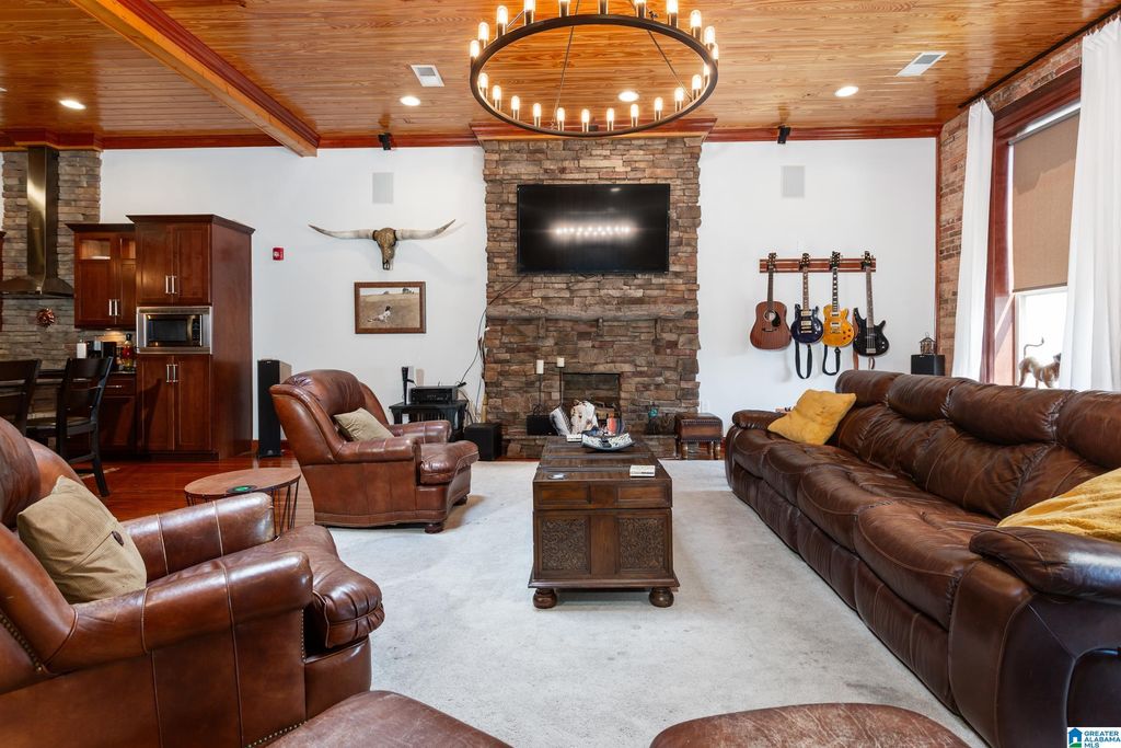 1012 NOBLE STREET, Anniston, AL 36201