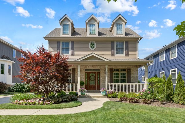700 E Sunnyside Avenue, Libertyville, IL 60048